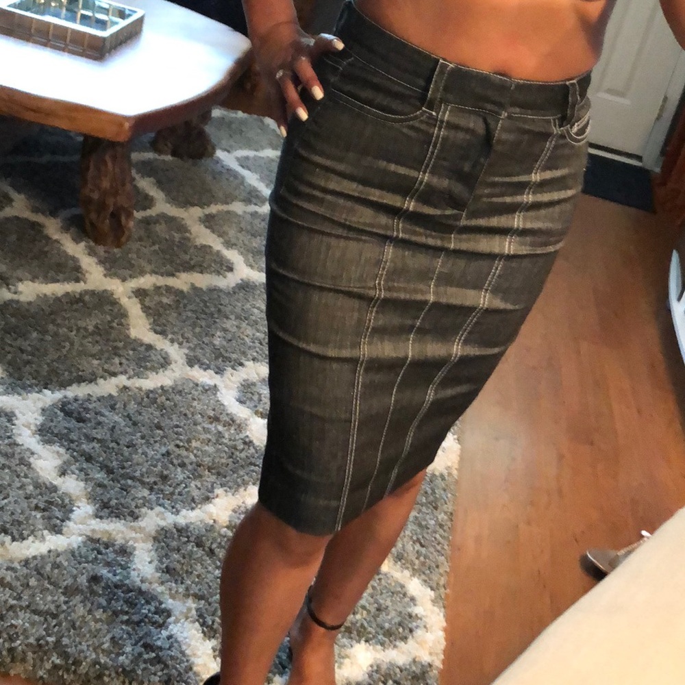 Bebe pencil skirt